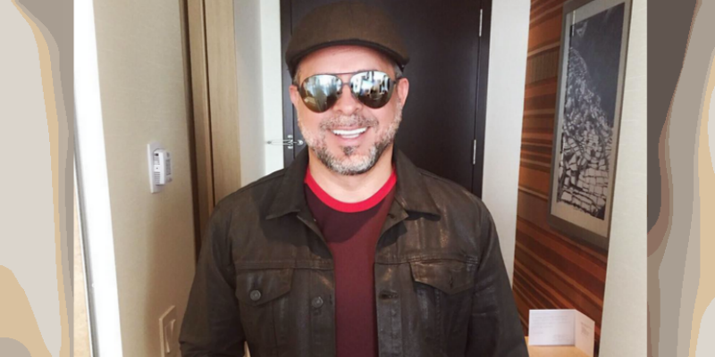 We celebrate Luis Enrique's 53rd birthday with some of the many reasons he's our "man crush Monday!" (Photo: Instagram/@LuisEnriqueMusic)